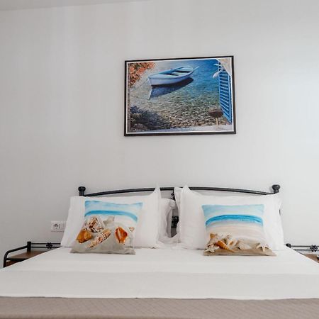 Aleksandra Apartments Sarandë Esterno foto