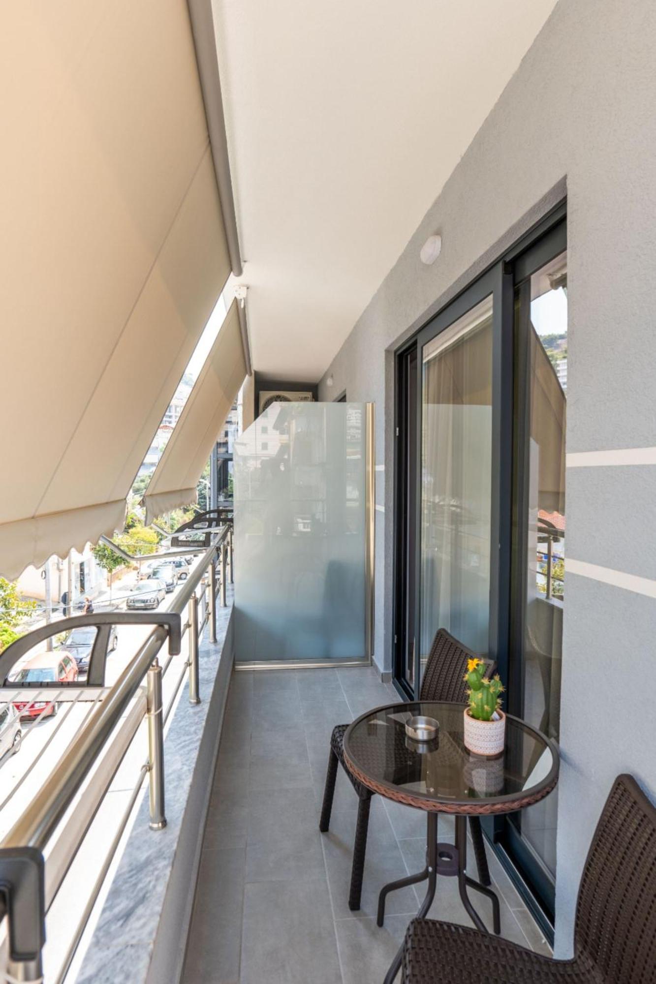 Aleksandra Apartments Sarandë Esterno foto