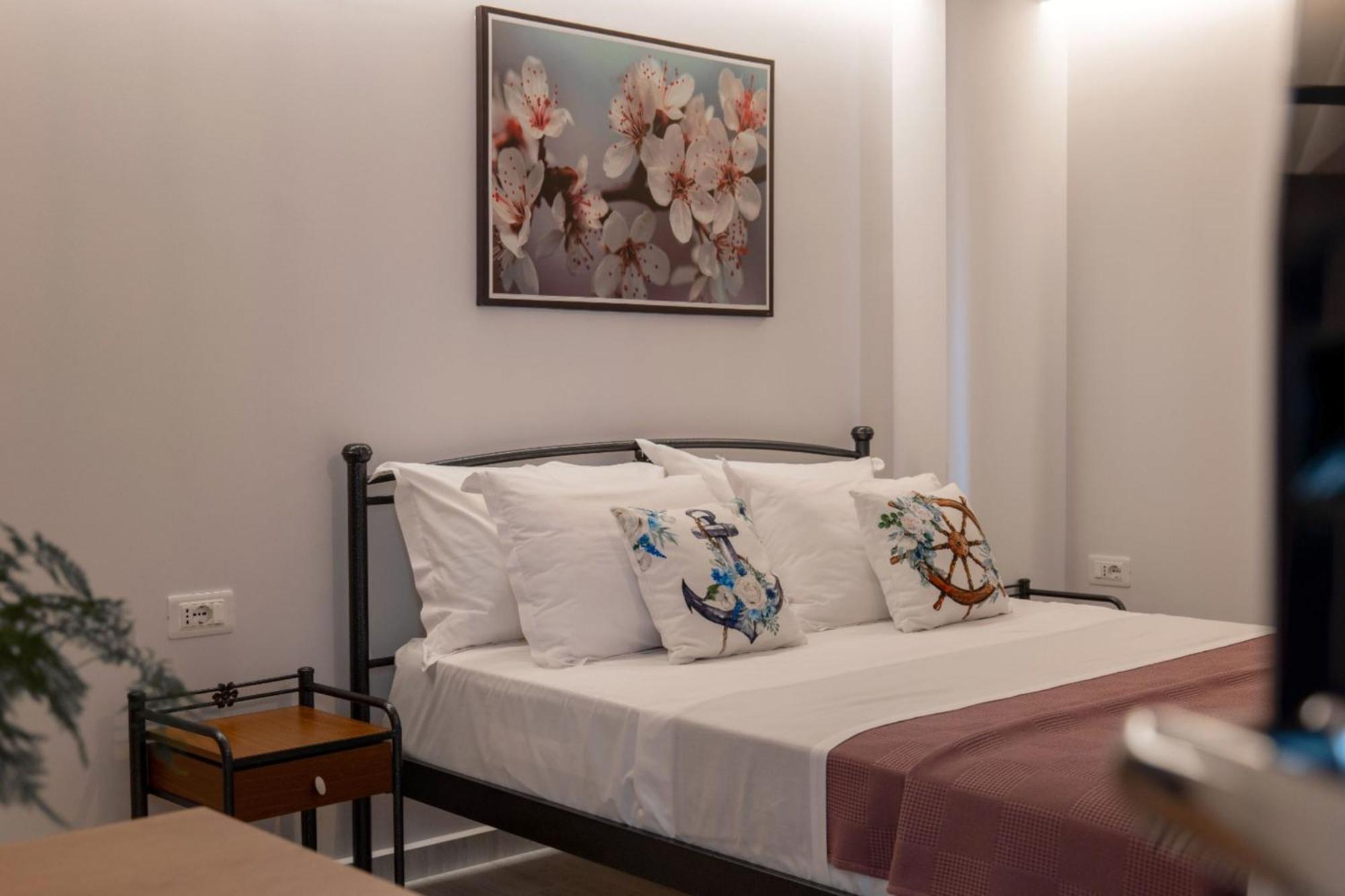 Aleksandra Apartments Sarandë Esterno foto