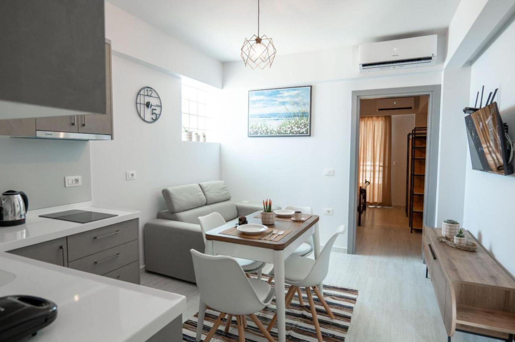 Aleksandra Apartments Sarandë Esterno foto